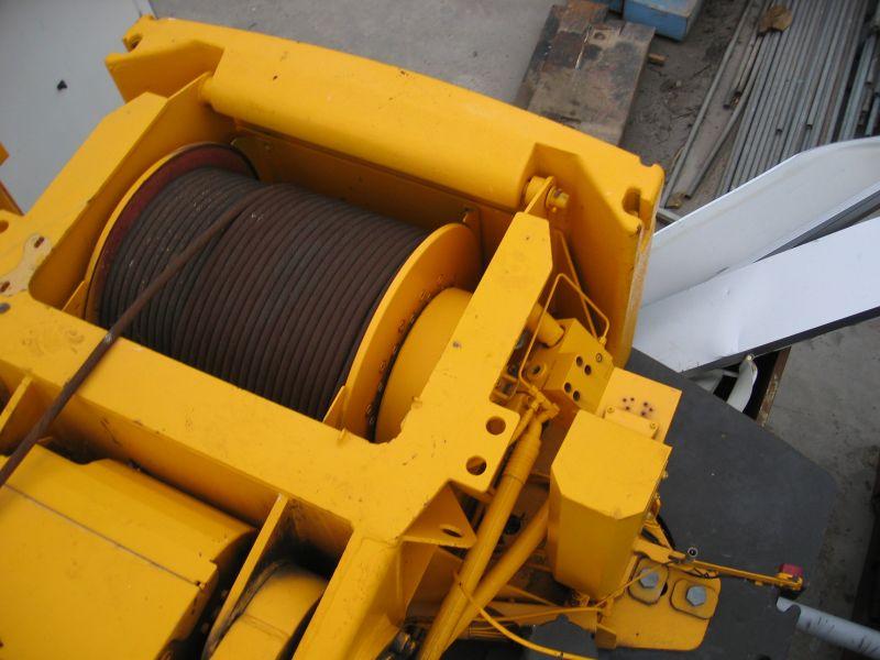 Liebherr LTM 1090-2 Cabrestantes