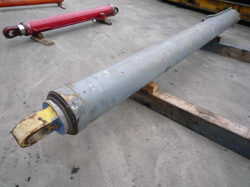 Demag AC 400 hengerek