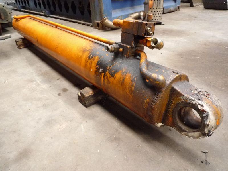 Faun ATF 30-2 Cilinders