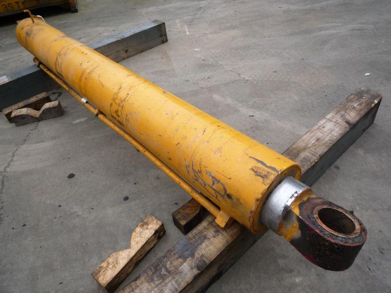 Liebherr LTM 1070 cylindry / tloki