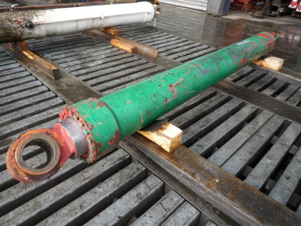 Liebherr LTM 1025 cylindry / tloki