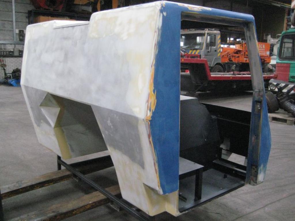 Grove GMK 3050 Cabins