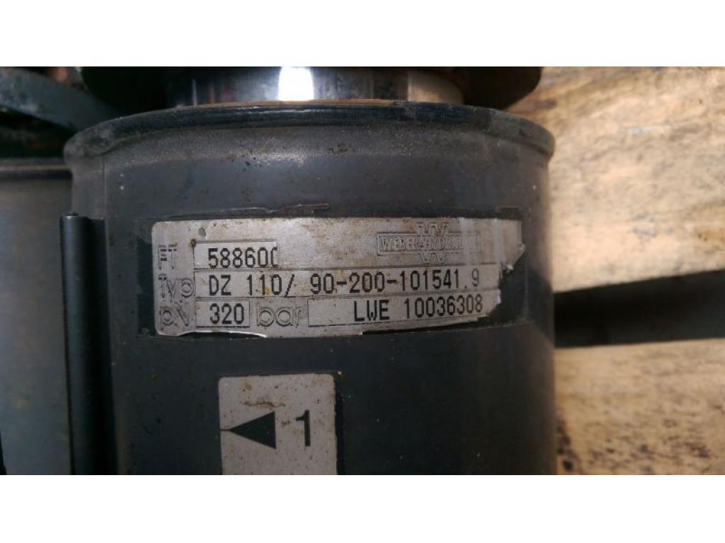 Liebherr LTM   Sospensione