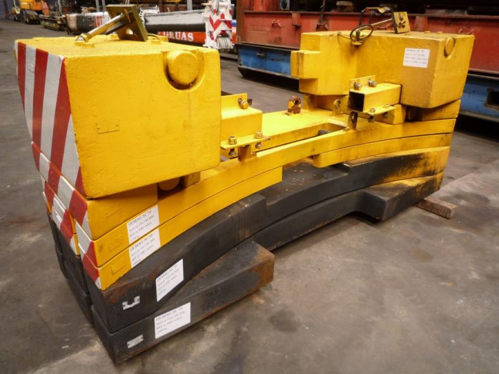 Counterweight Demag AC 155 