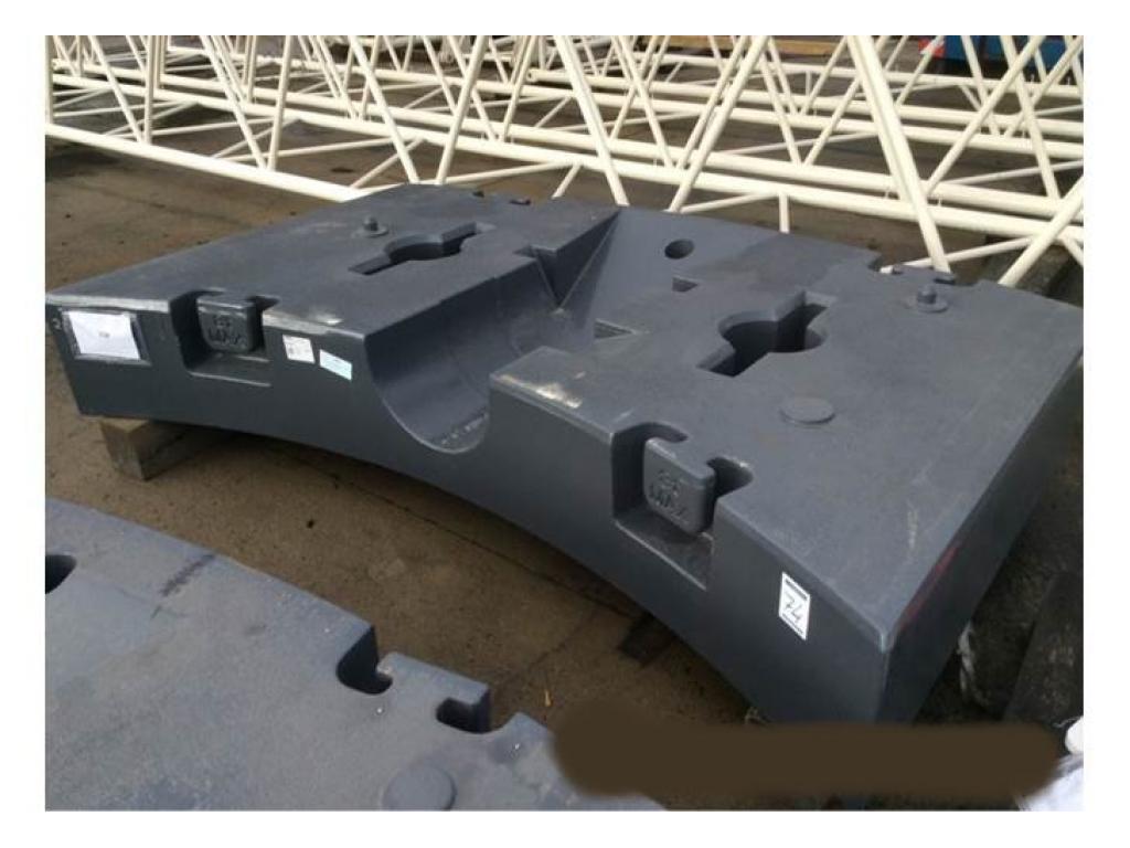 Demag Explorer 5500 Gegengewicht