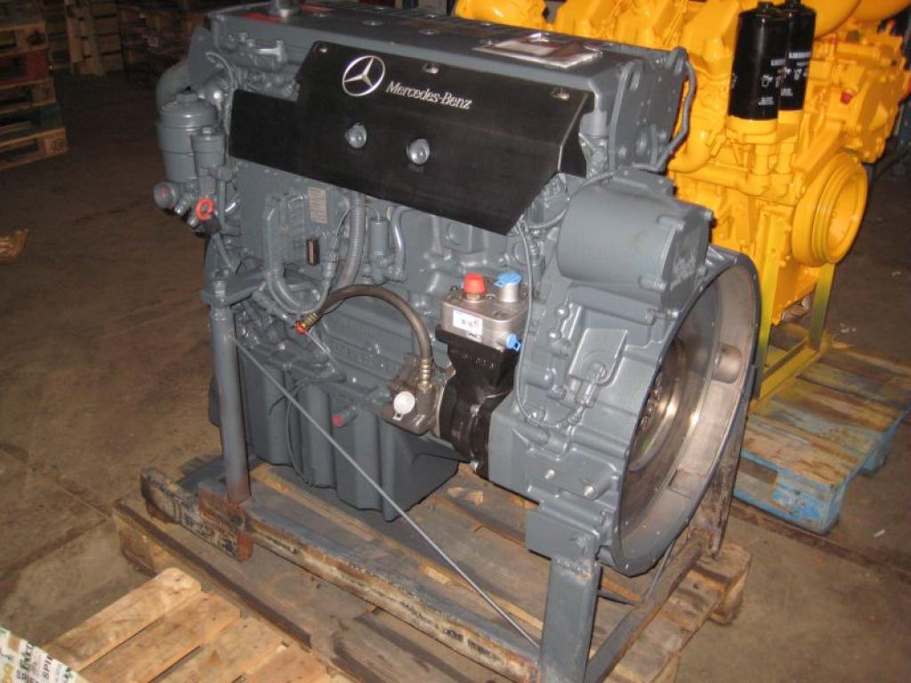 Engines Mercedes OM 926 LA 