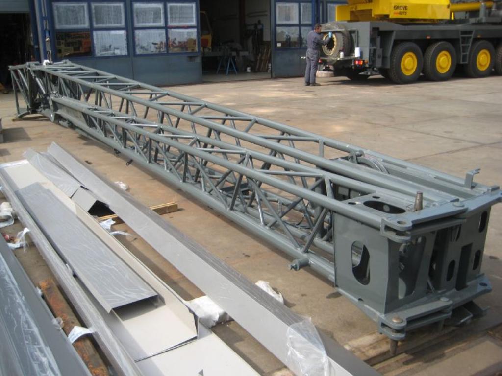 JIB's Grove GMK 4075 