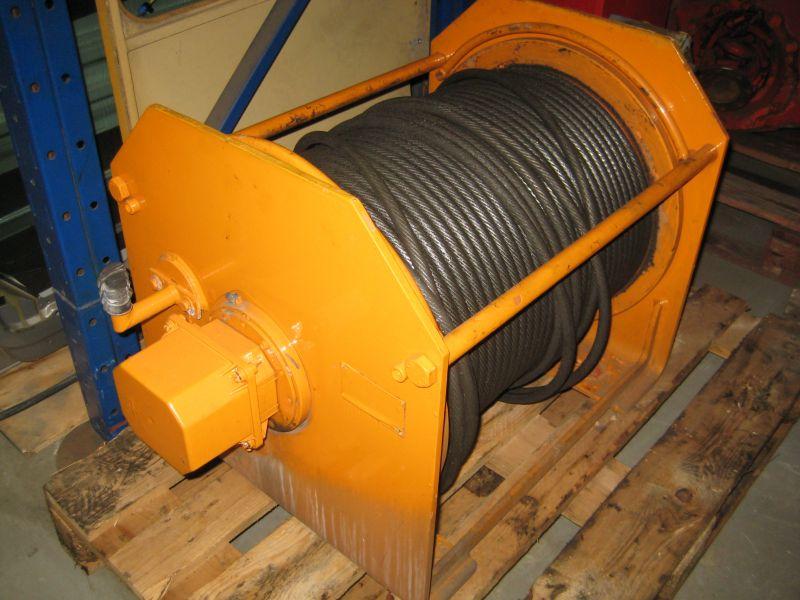 Faun ATF 30 Winches