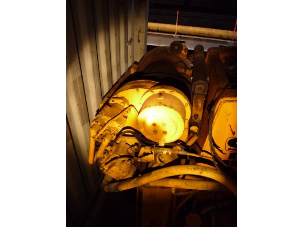 Grove AT 880 csörlők