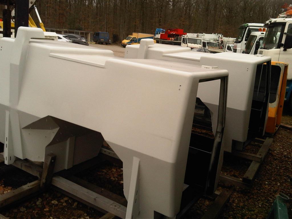 Grove GMK 3050 Cabins