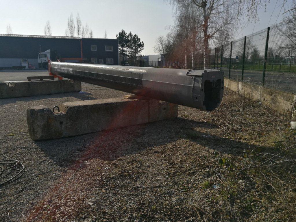 Liebherr LTM 1100-4.2 Secções de lança