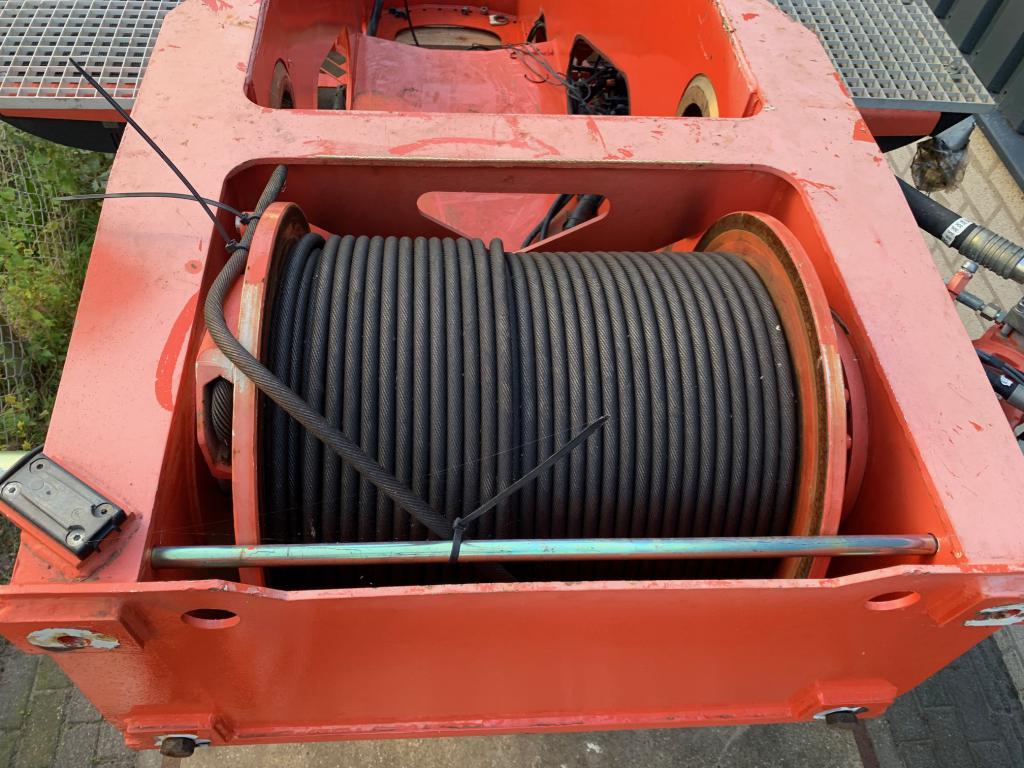 Winches Grove GMK 3050-1 