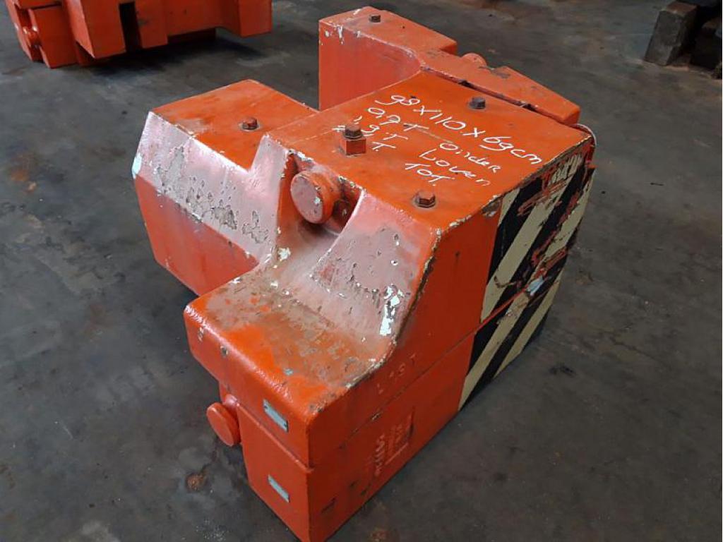 Counterweight Demag AC 205 