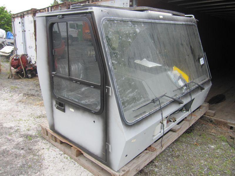 Krupp KMK 4070 kabina