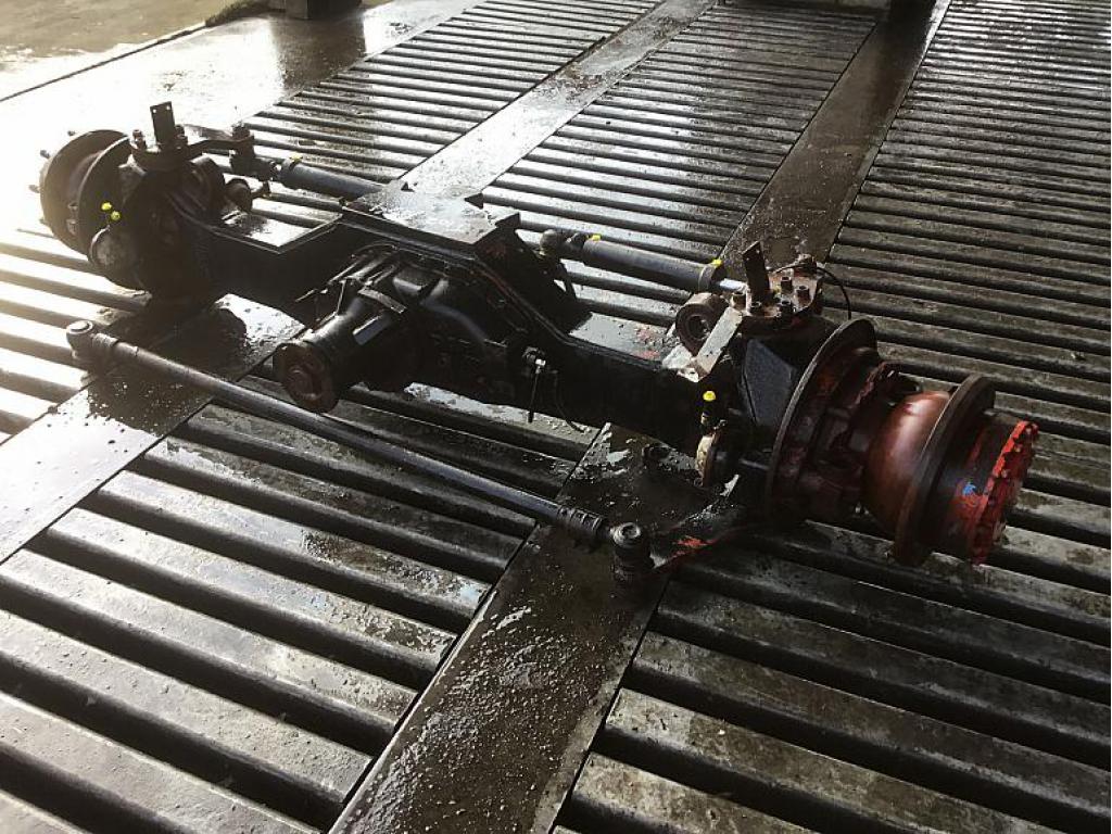 Axles Spierings SK 477 AT 4 