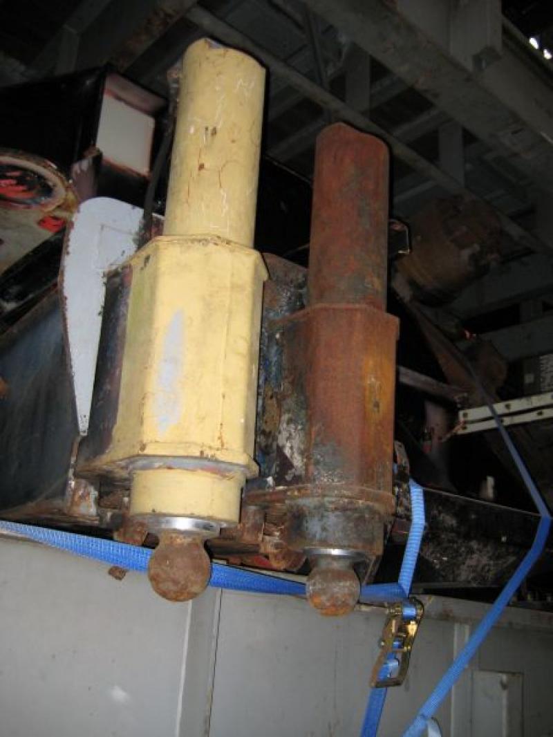 Liebherr LTM 1160 Stabilizzatori