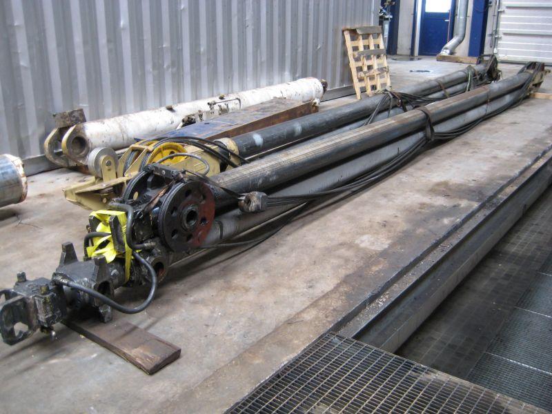 Cilinders Demag AC 205 