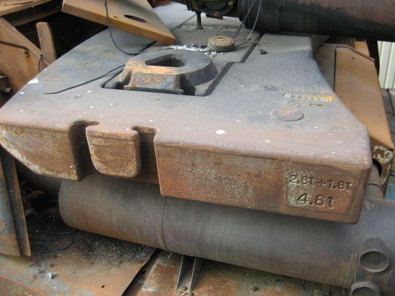 Liebherr LTM 1090-2 ellensúly