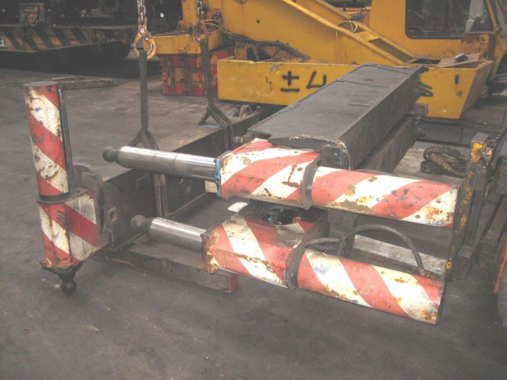 Outriggers/ cilinders Liebherr LTM 1070-4 