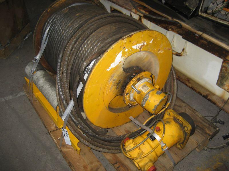 Liebherr LTM 1070 Winches