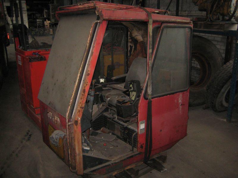 Liebherr LTM 1060 Cabins