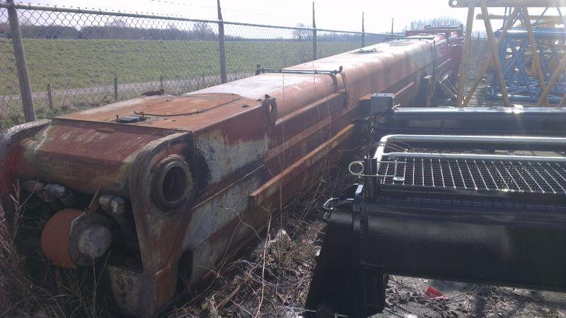 Liebherr LTM 1160-5.2 Secções de lança