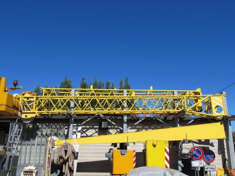 JIB's Demag AC 100 