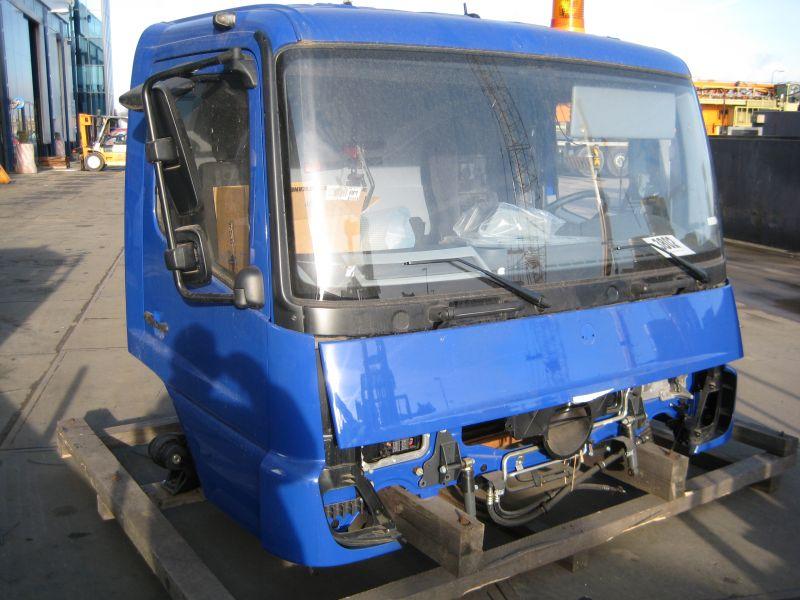 Grove GMK 4100 Cabins