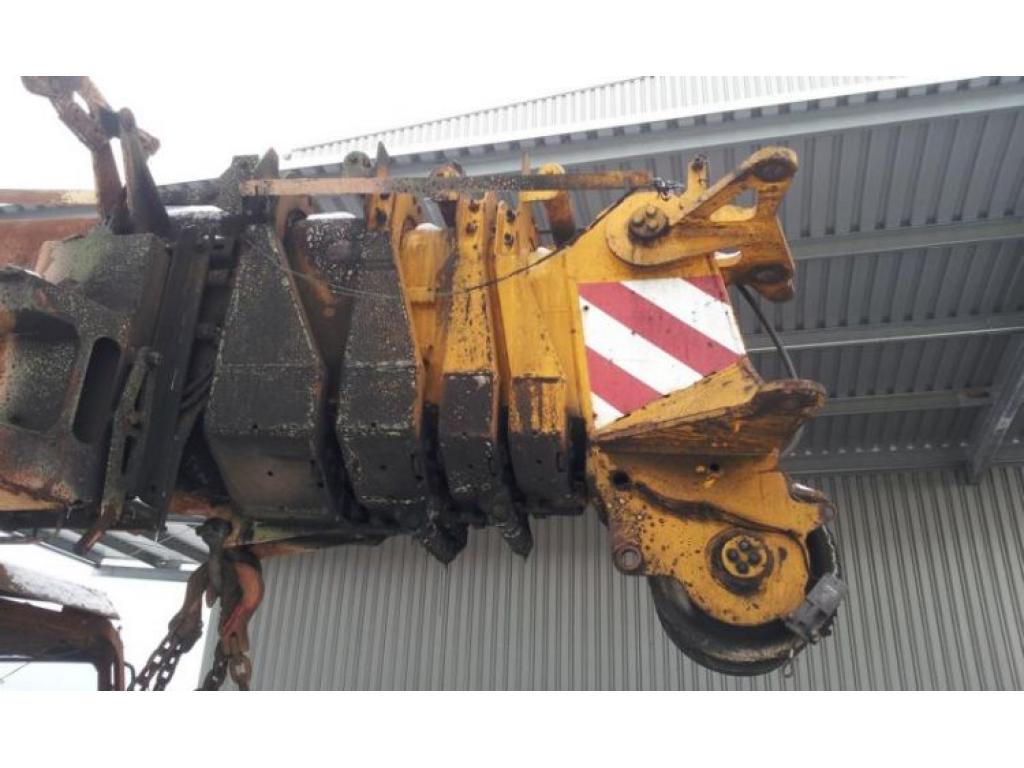 Boom Sections Liebherr LTM 1060 