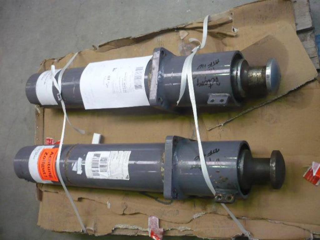 Faun ATF 110-5 Stabilizzatori