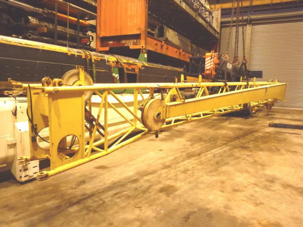 JIB's Demag AC 205 