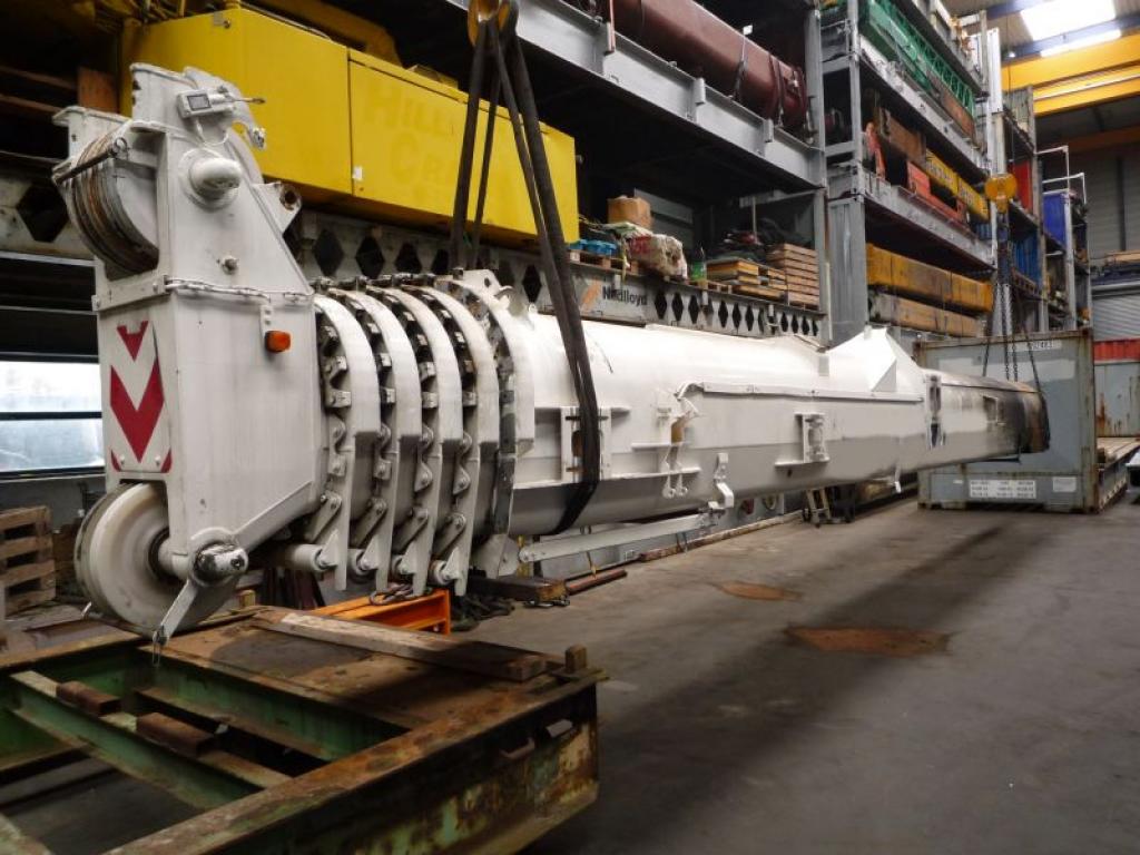 Liebherr LTM 1070-4 Secções de lança