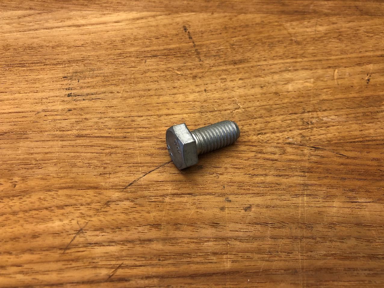 0105169 Grove GMK 3050 HEXAGON SCREW