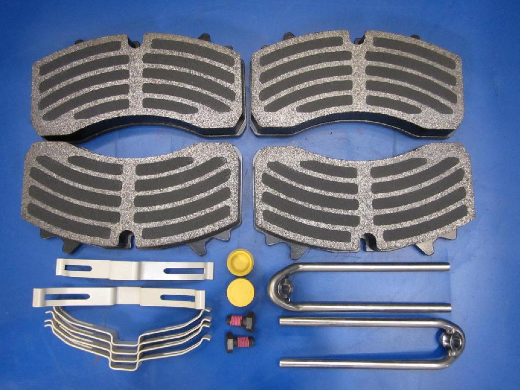 10326494 Liebherr LTM   BRAKE PAD SET (4 PIECES)