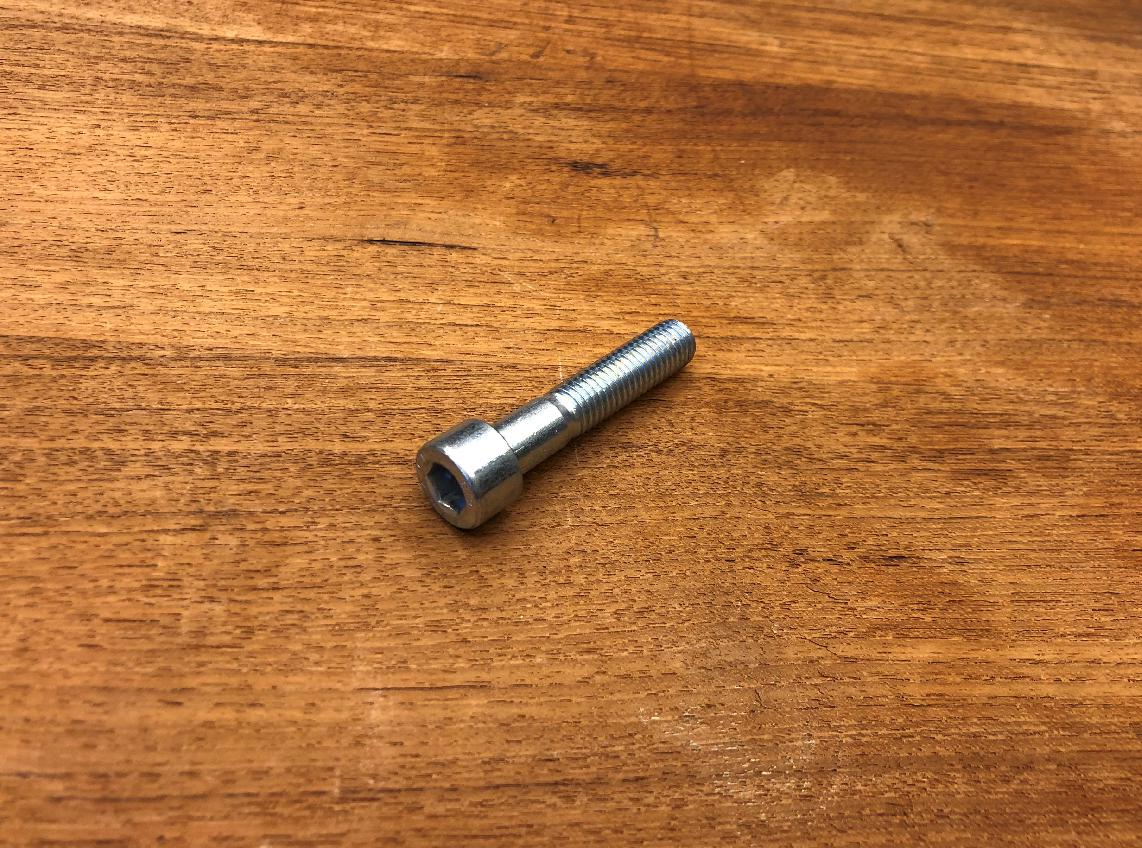 1146973 Grove GMK 5200 HEXAGON SOCKET HEAD CAP SCREW