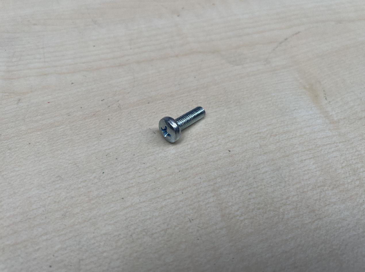 1147977 Grove GMK PAN HEAD SCREW