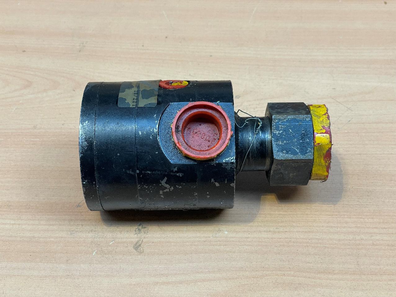 0128065 Grove GMK VALVE LOCK
