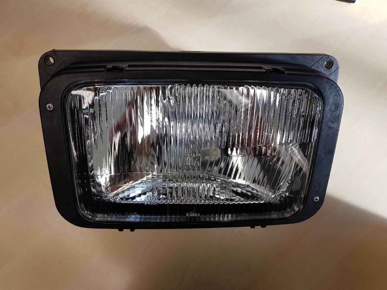 1576335 Krupp 70 GMT HEADLIGHT