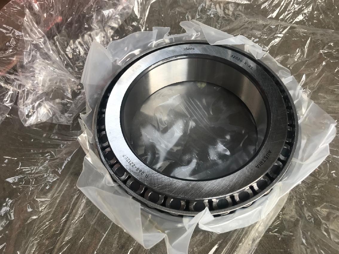 1576582 Grove GMK 2035 TAPERED ROLLER BEARING 