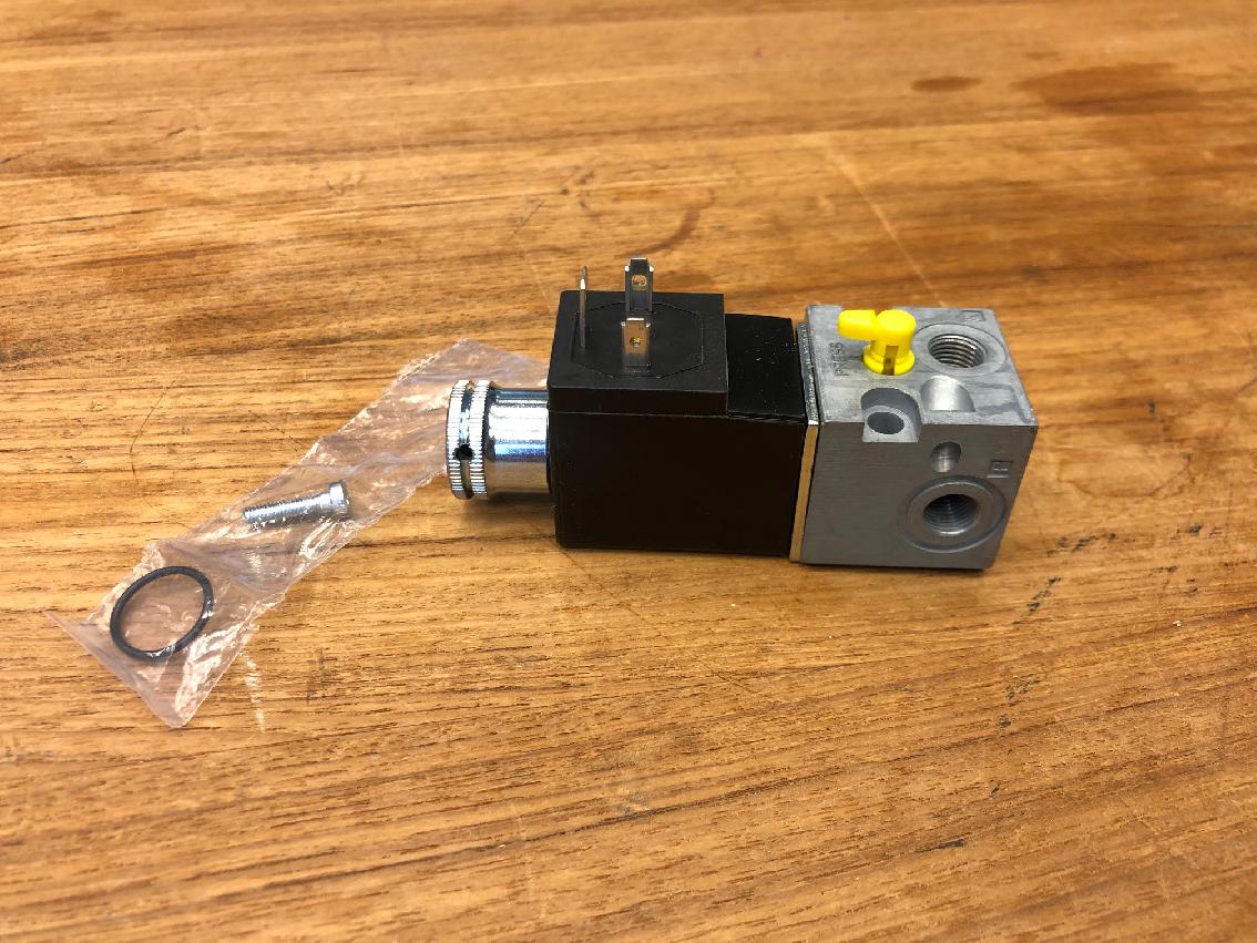 2216680 Grove GMK MAGNET VALVE
