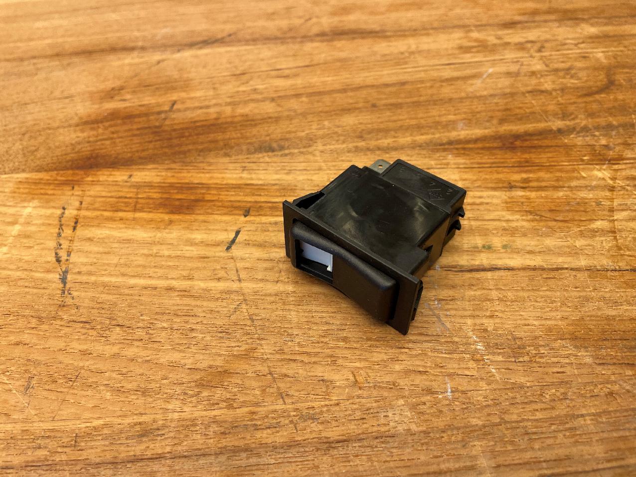 2253113 Grove GMK 5100 TOGGLE SWITCH