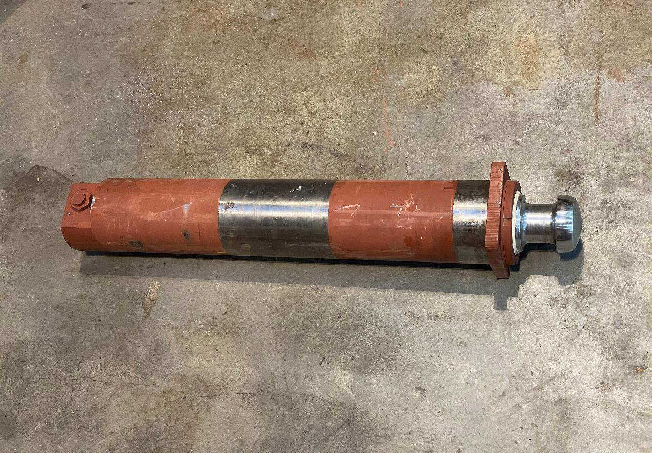 2310659 Grove GMK 3050 OUTRIGGER CYLINDER (HENGSTLER)