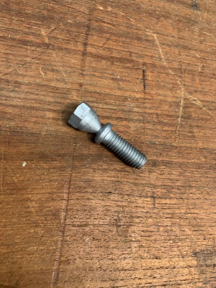 2311113 Grove GMK 5200 BOLT