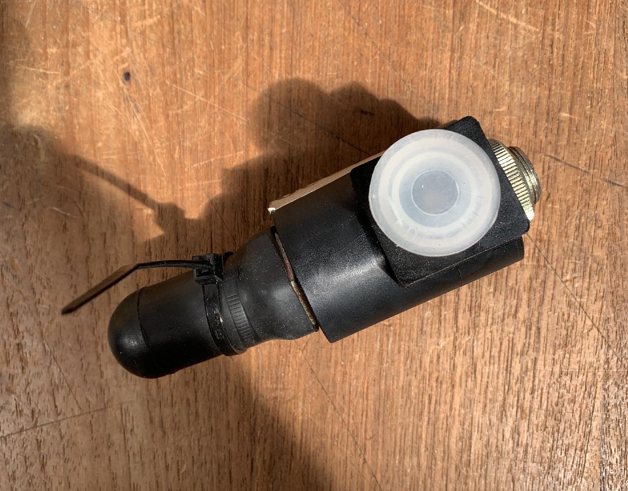 2312209 Grove GMK 5160 SEAT VALVE