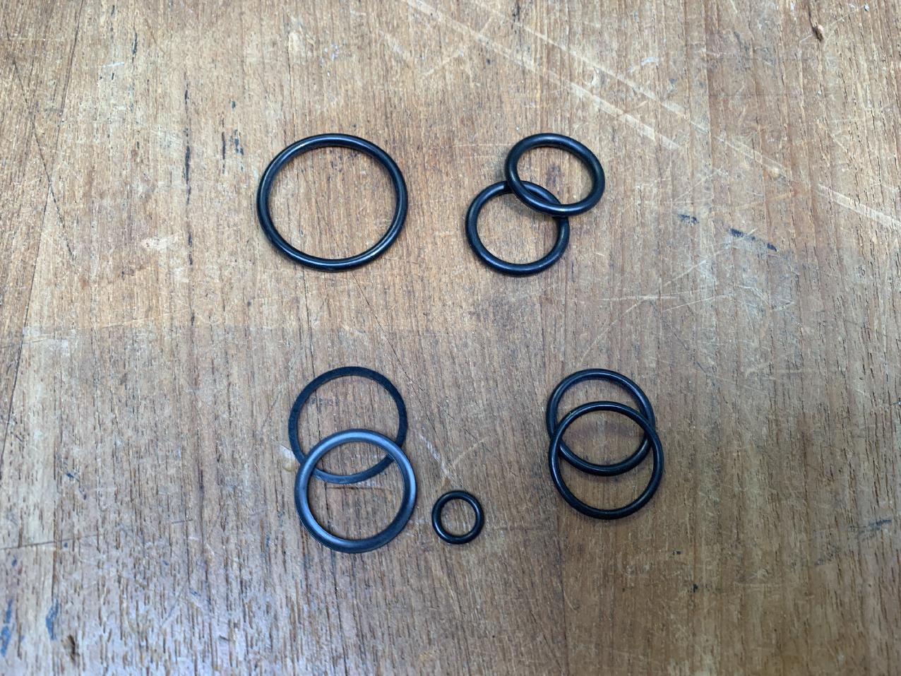 2313138 Grove GMK 5100 GASKET SET FOR 2/2-WAY VALVE