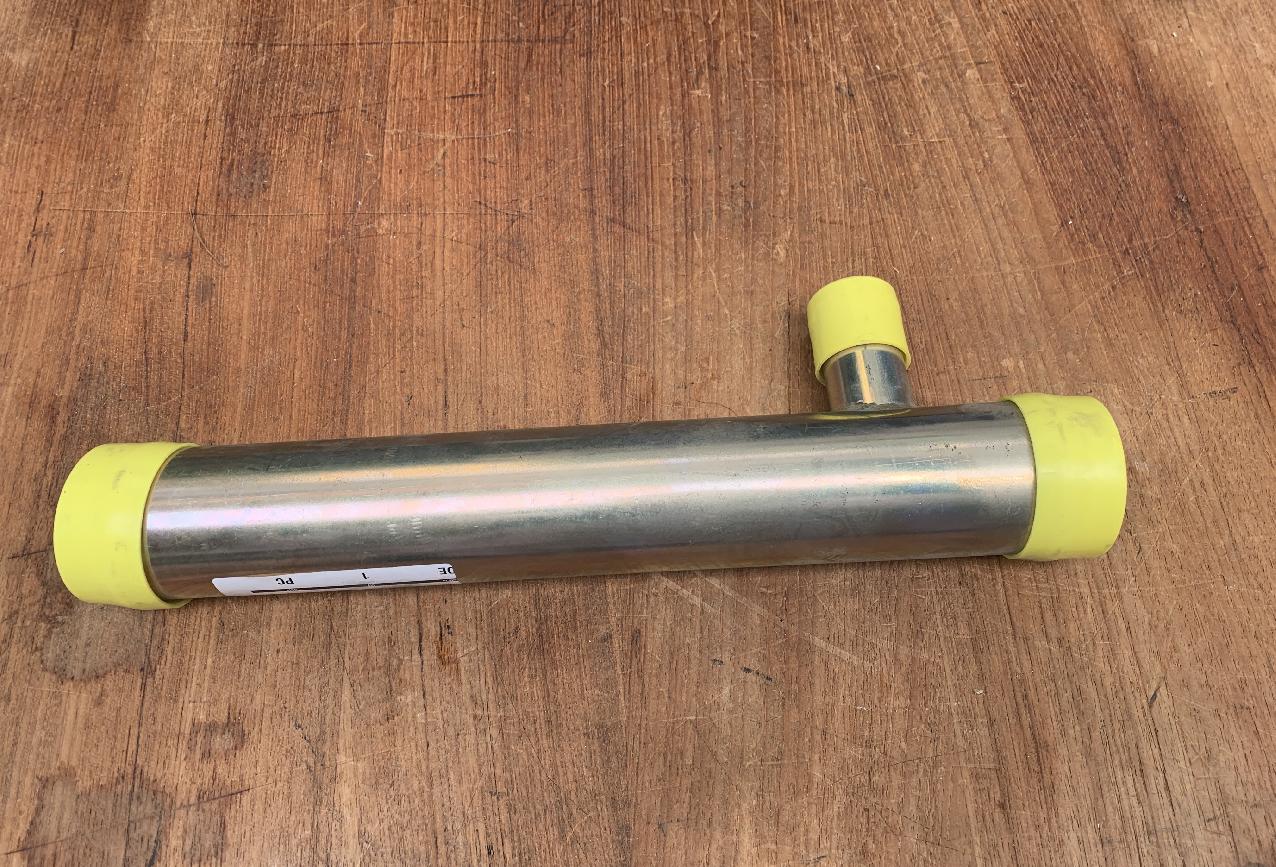 3007077 Grove GMK 5100 CONNECTING PIPE