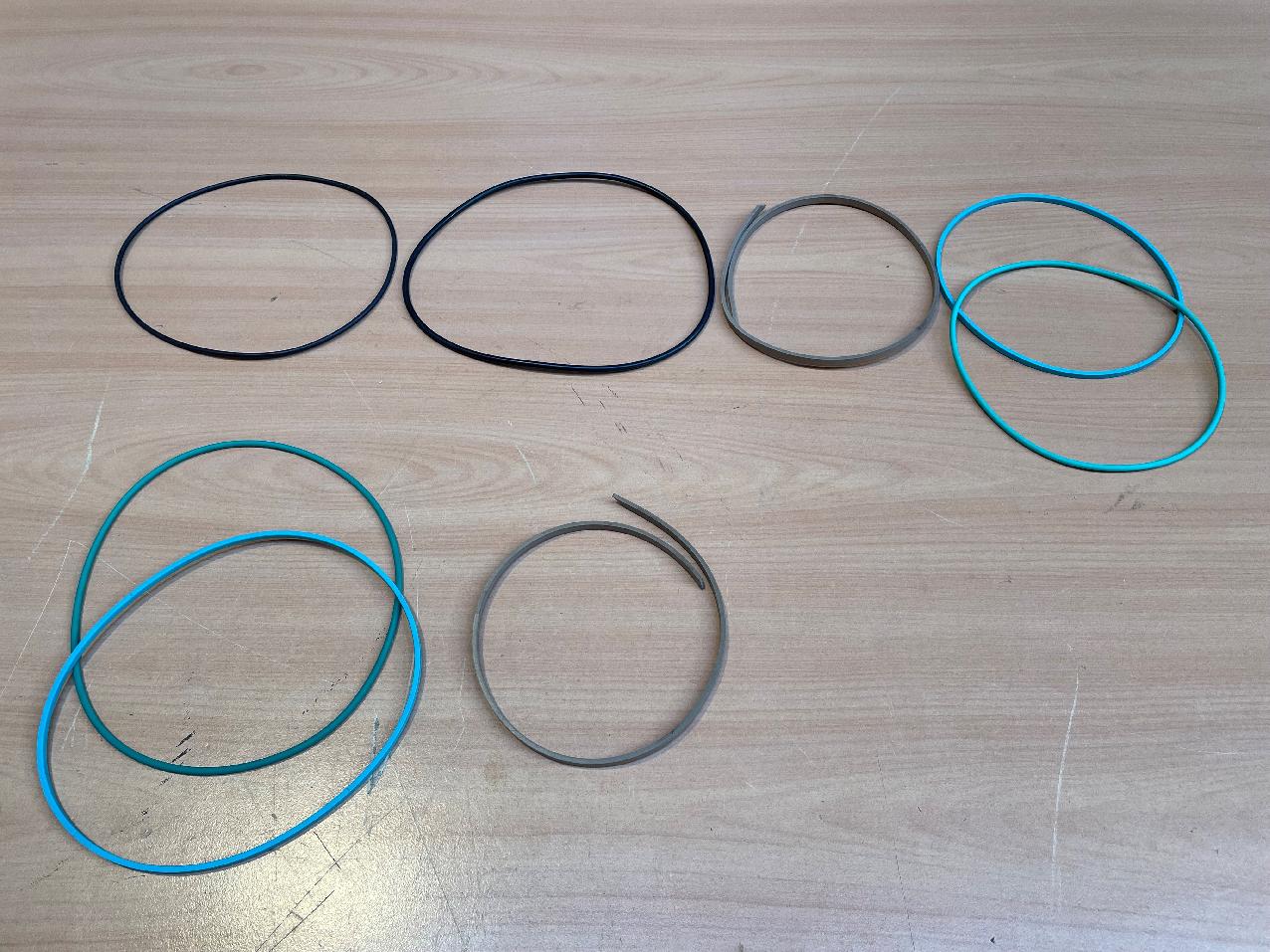 3065703 Grove GMK 4075 SET OF SEALS