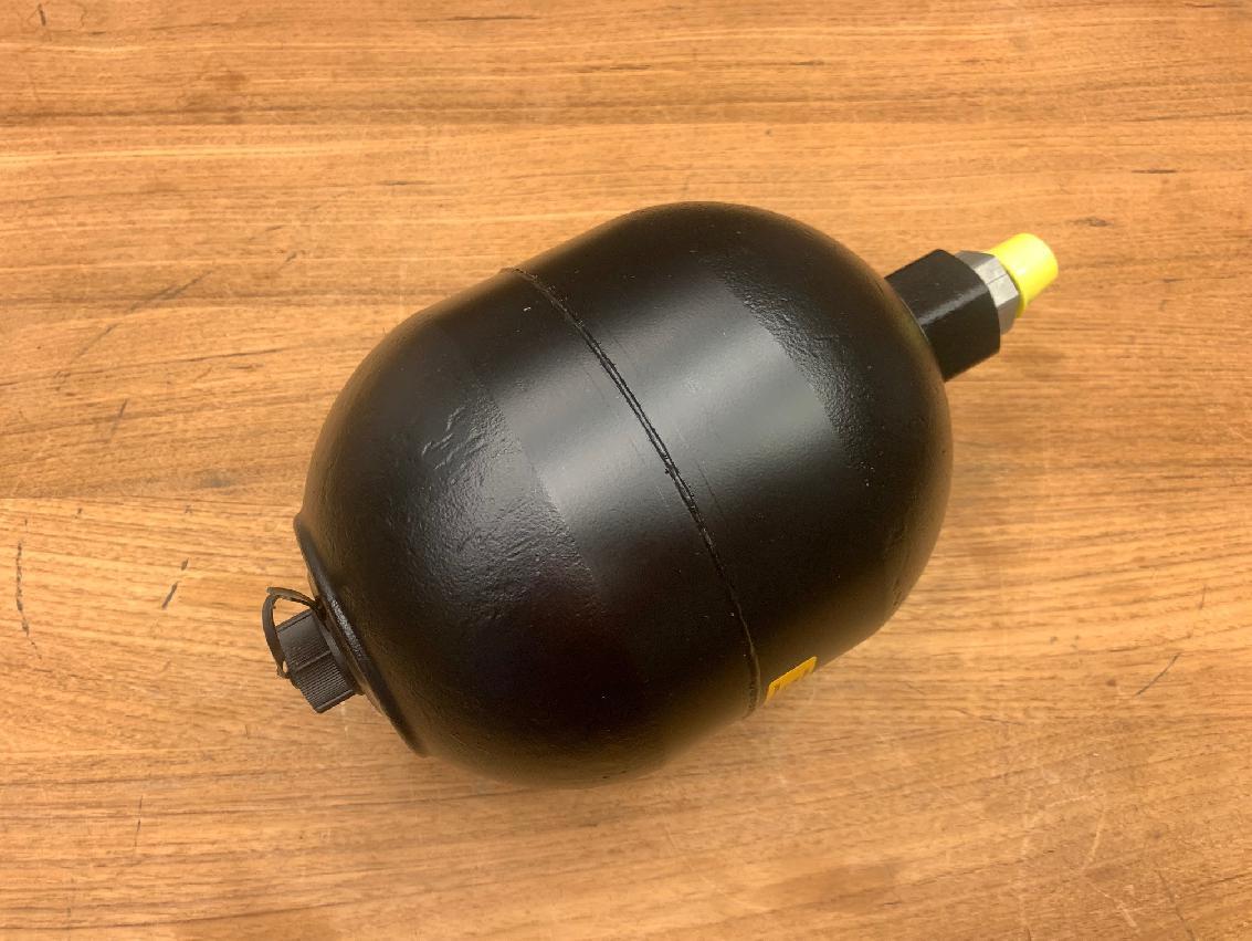 3113928 Grove GMK 5130-2 RESERVOIR 2.5 L