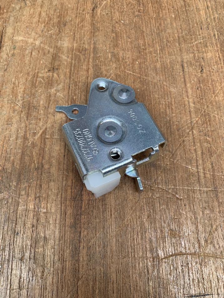 3134926 Grove GMK 5130-2 LOCK RIGHT HAND