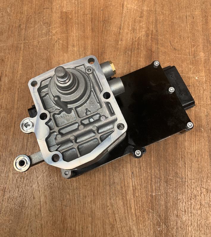 3137939 Grove GMK 5130-2 CONTROL CYLINDER CPL.